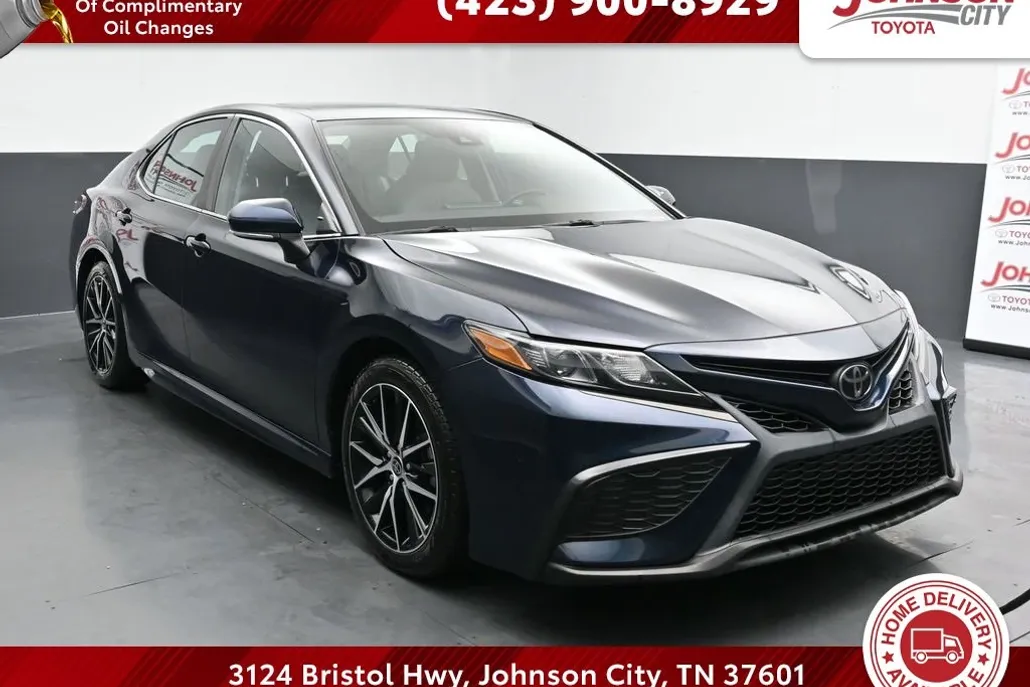 2021 Toyota Camry SE photo 1