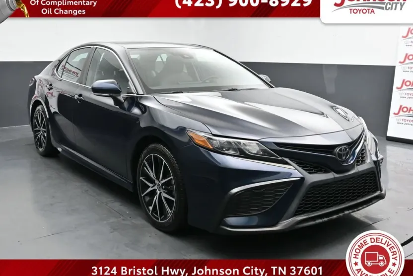 2021 Toyota Camry SE photo 1