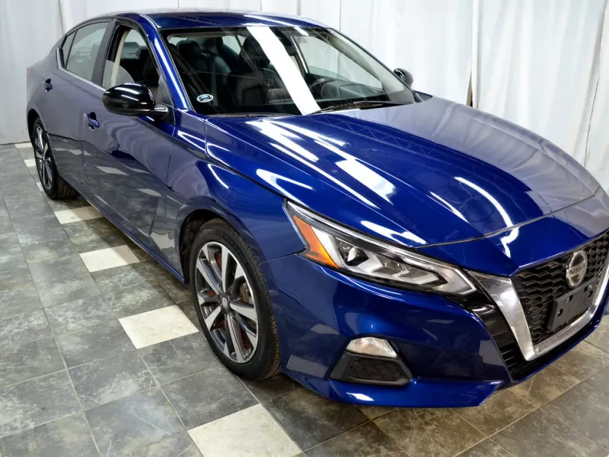 2020 Nissan Altima 2.5 SR photo 1