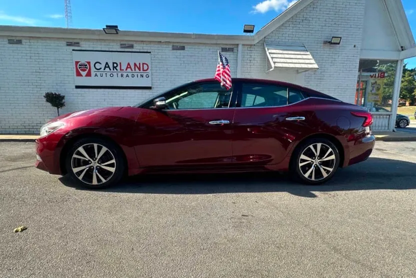 2017 Nissan Maxima SL photo 1