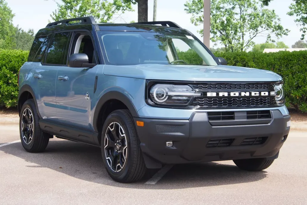 2025 Ford Bronco Sport Outer Banks photo 1