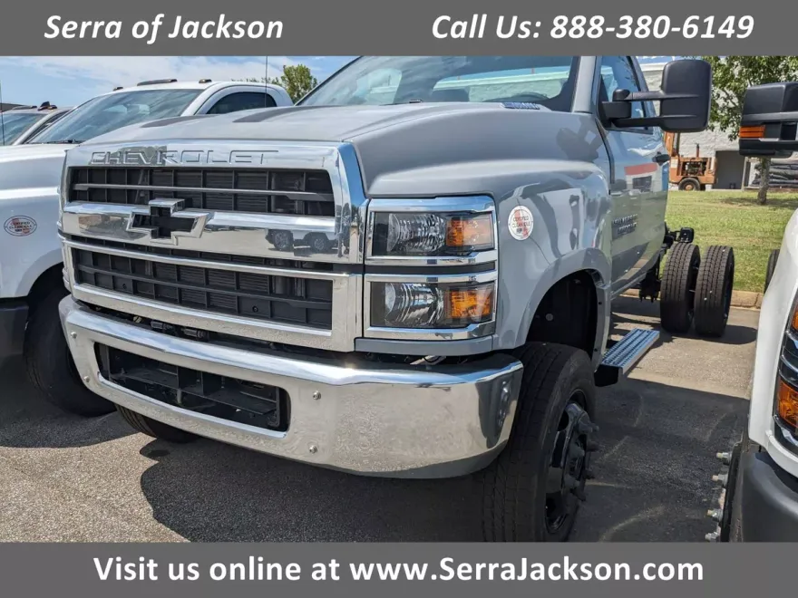 2024 Chevrolet Silverado 5500HD Work Truck photo 1