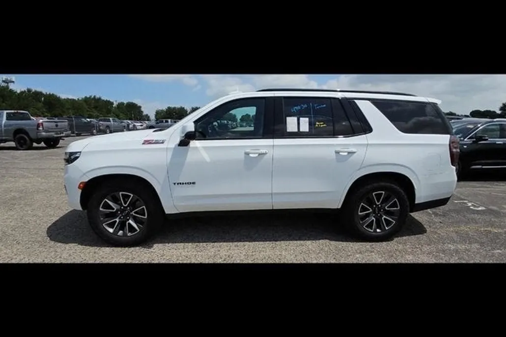 2024 Chevrolet Tahoe Z71 photo 1