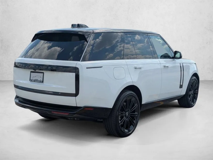 2025 Land Rover Range Rover SE photo 1