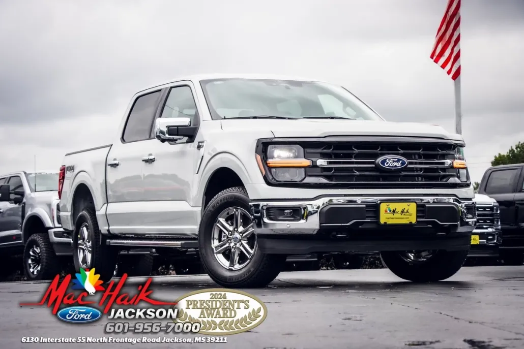 2025 Ford F-150 XLT photo 1
