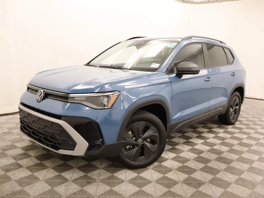 2025 Volkswagen Taos S photo 1