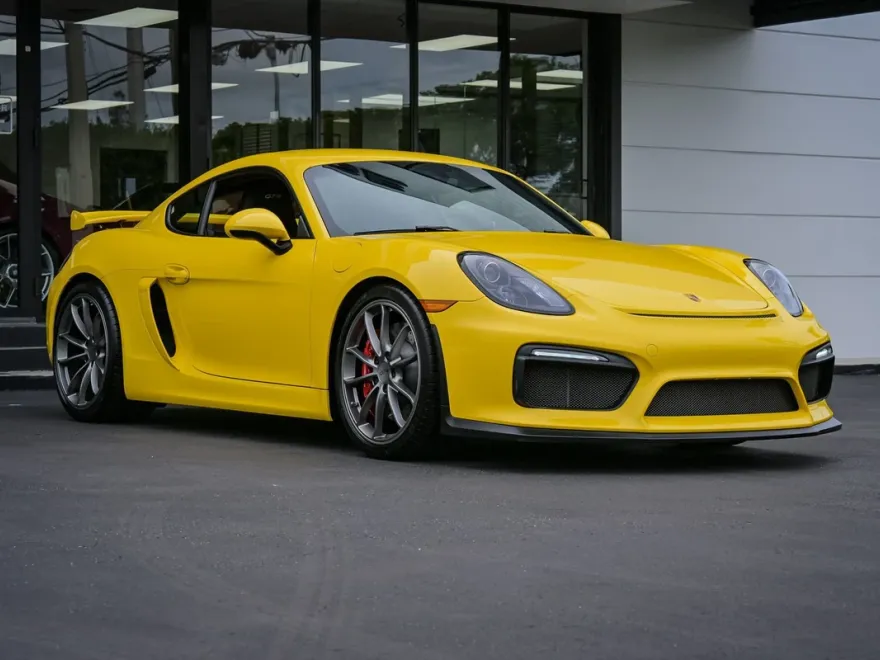 2016 Porsche Cayman GT4 photo 1