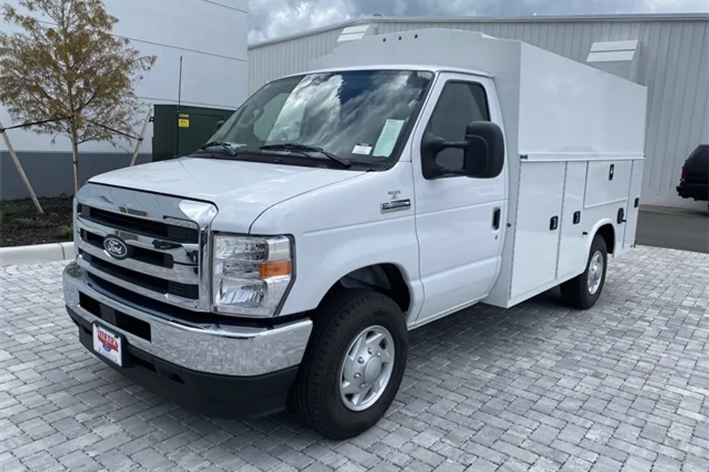 2026 Ford E-350 Base photo 1