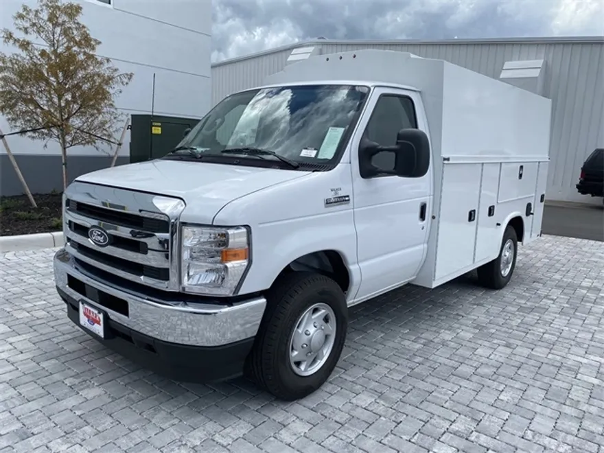 2026 Ford E-350 Base photo 1