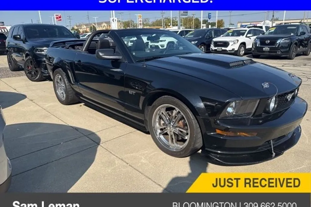 2005 Ford Mustang GT Premium photo 1