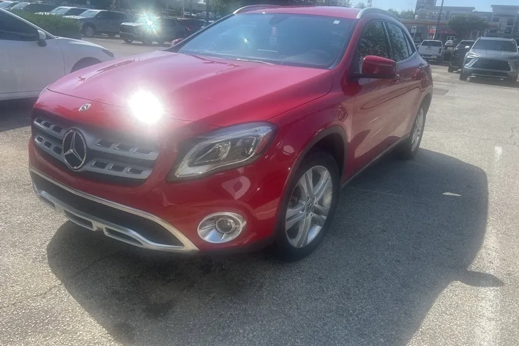 2019 Mercedes Benz GLA 250 photo 1