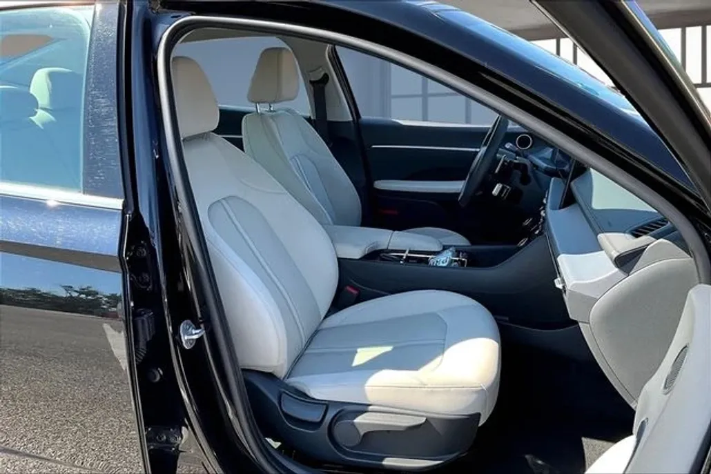 2024 Hyundai Sonata SEL photo 1