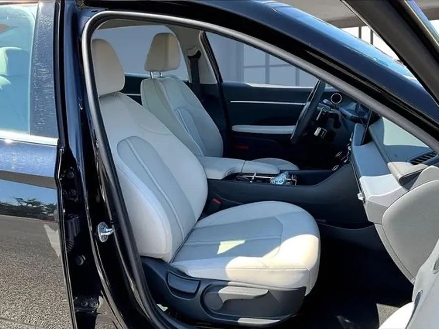 2024 Hyundai Sonata SEL photo 1