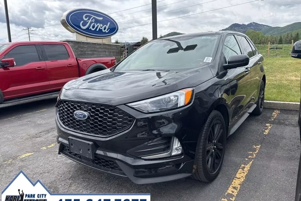 2024 Ford Edge ST photo 1