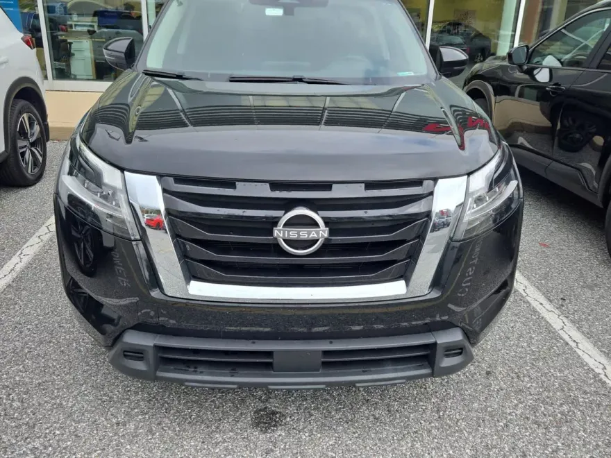 2022 Nissan Pathfinder S photo 1