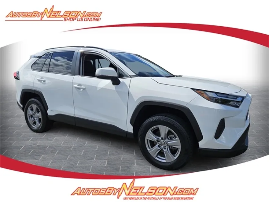 2024 Toyota RAV4 Hybrid XLE photo 1