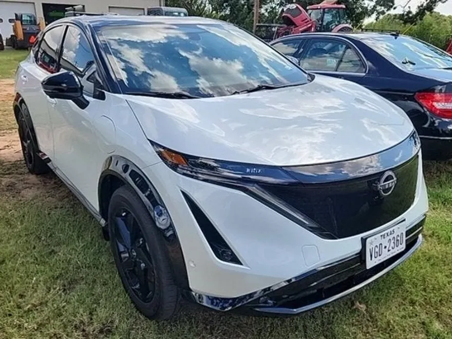 2023 Nissan ARIYA Platinum e-4ORCE photo 1