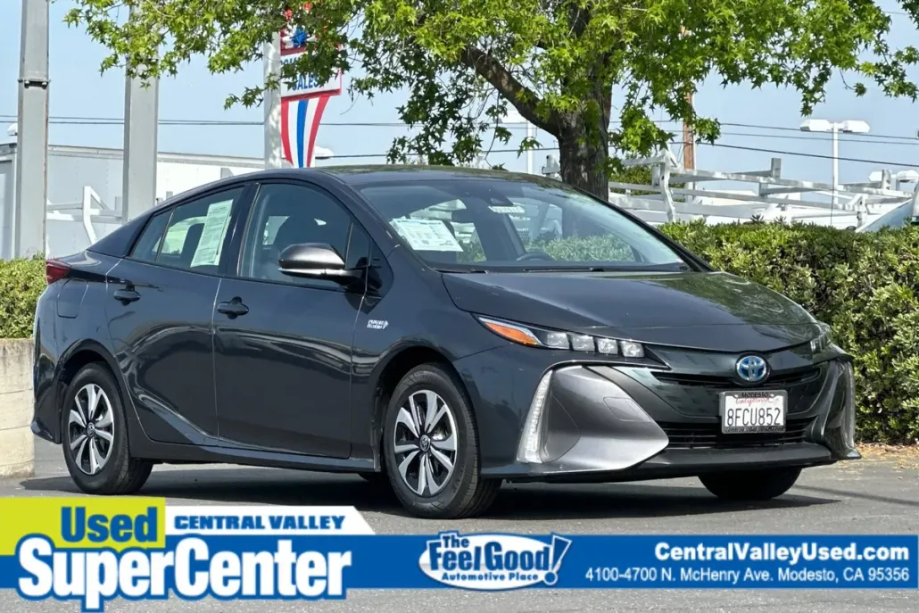 2018 Toyota Prius Prime photo 1