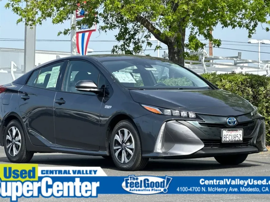 2018 Toyota Prius Prime photo 1