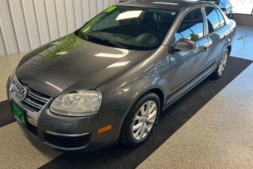 2010 Volkswagen Jetta Limited photo 1