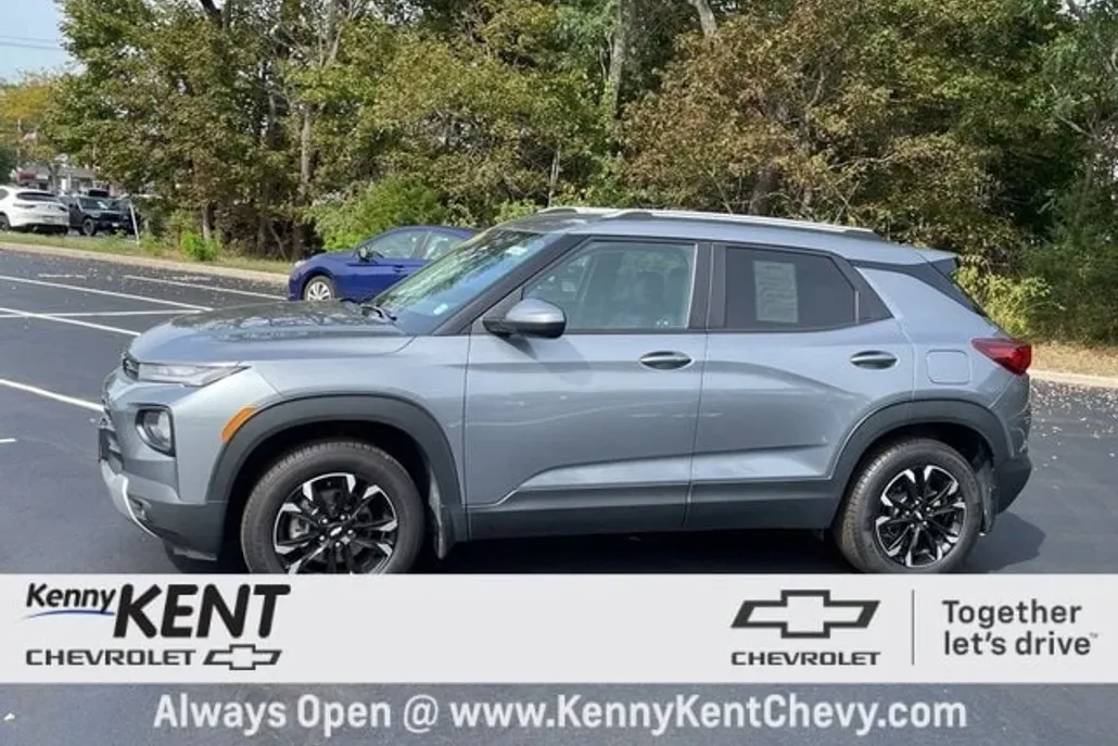2022 Chevrolet Trailblazer LT photo 1