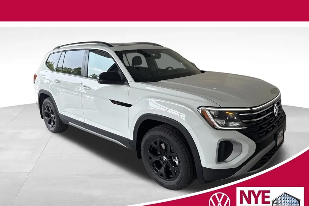 2025 Volkswagen Atlas Peak Edition SE photo 1