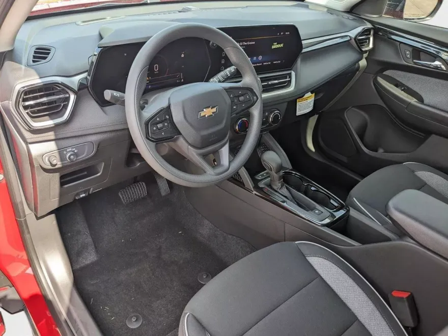 2026 Chevrolet Trailblazer LS photo 1