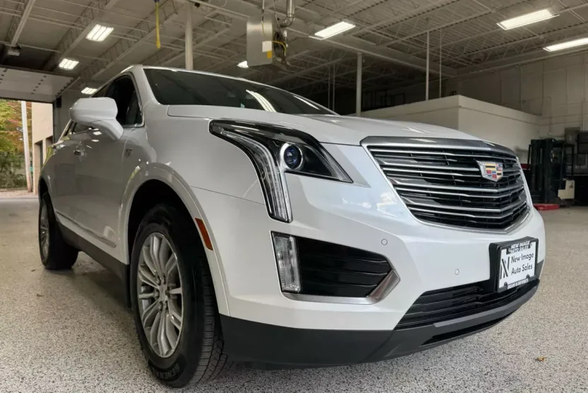 2017 Cadillac XT5 Luxury Sport photo 1