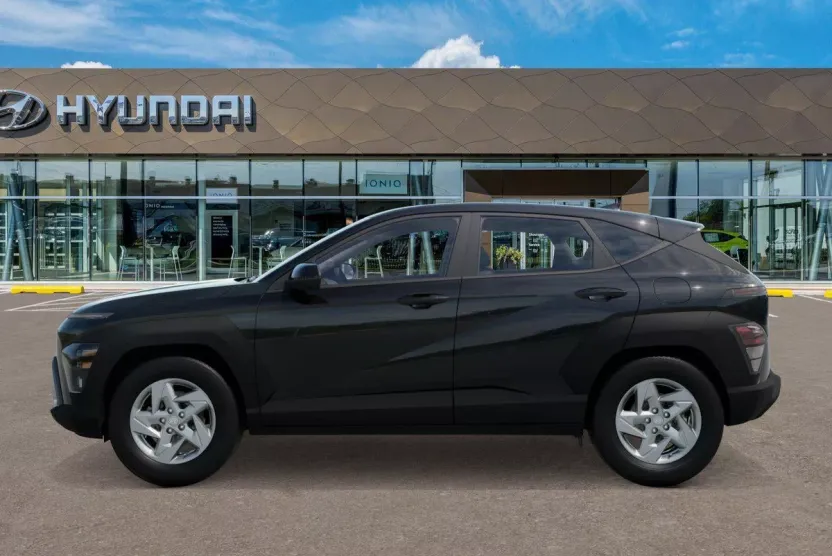 2026 Hyundai Kona SE photo 1