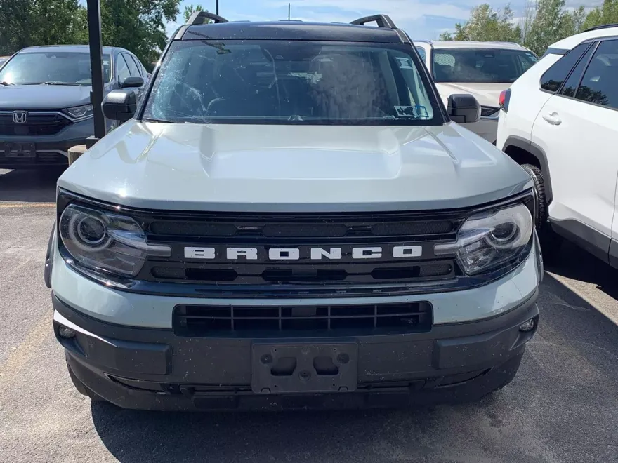 2021 Ford Bronco Sport Outer Banks photo 1