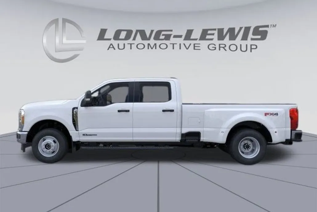 2026 Ford F-350 photo 1