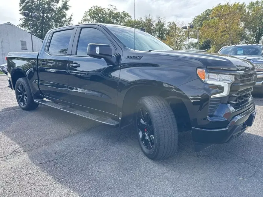 2022 Chevrolet Silverado 1500 RST photo 1