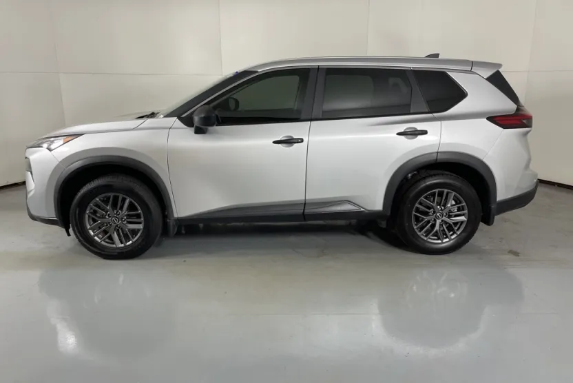 2024 Nissan Rogue S photo 1