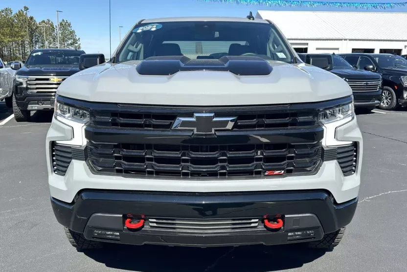 2024 Chevrolet Silverado 1500 LT Trail Boss photo 1