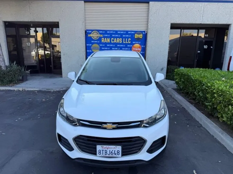 2018 Chevrolet Trax LS photo 1