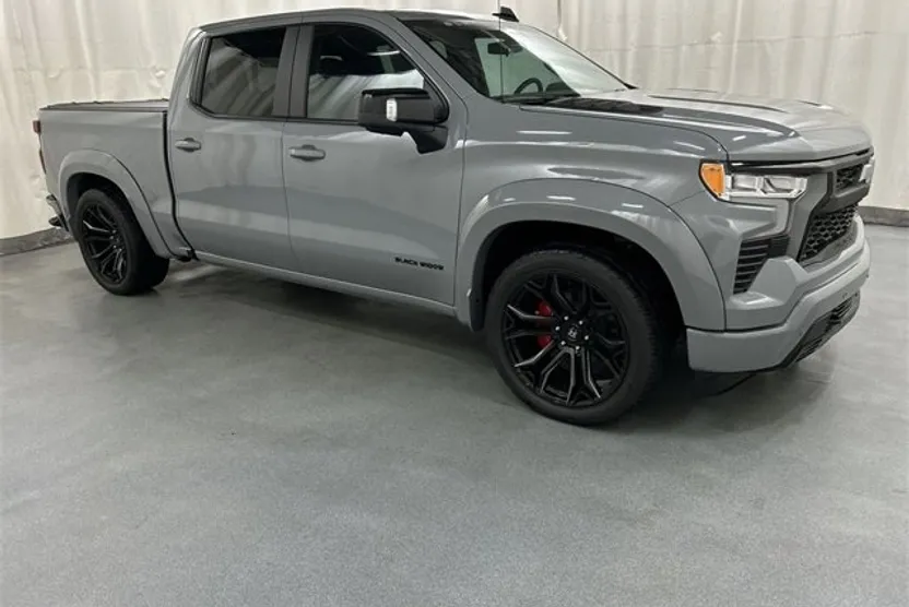 2025 Chevrolet Silverado 1500 RST photo 1