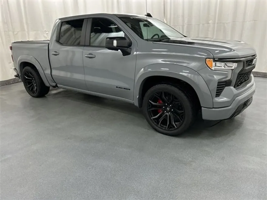 2025 Chevrolet Silverado 1500 RST photo 1