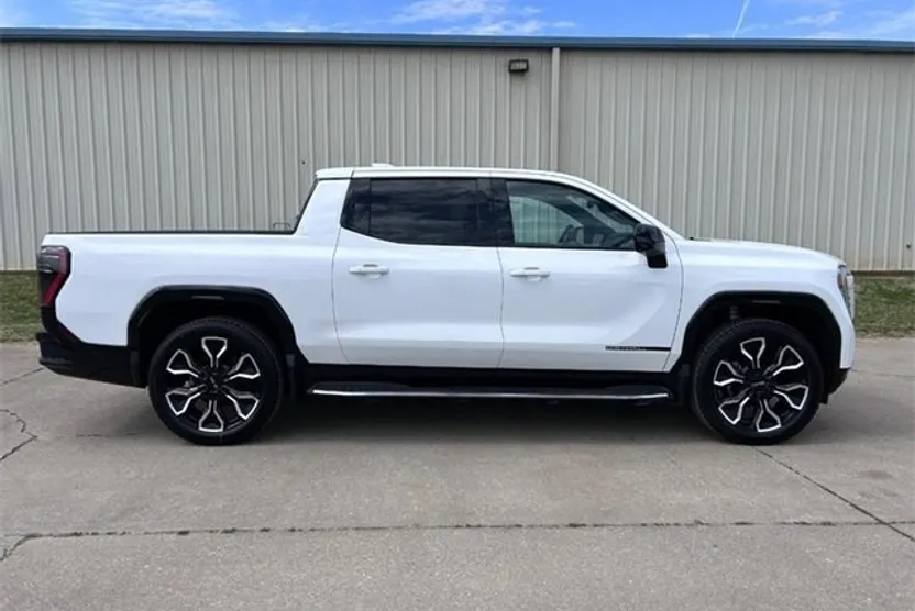 2025 Gmc Sierra EV Denali photo 1