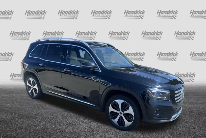 2025 Mercedes Benz GLB 250 photo 1