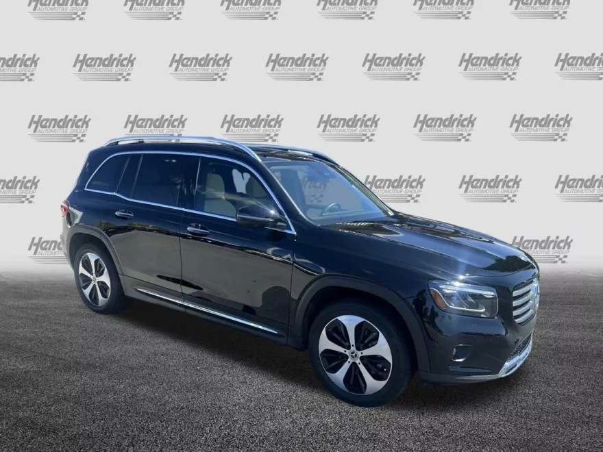 2025 Mercedes Benz GLB 250 photo 1