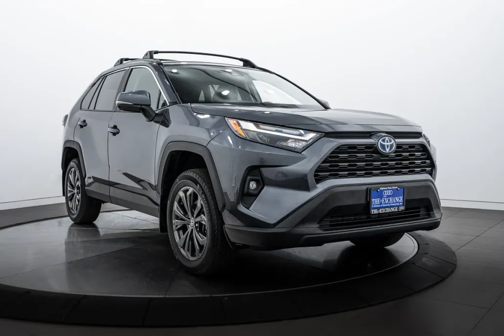 2024 Toyota RAV4 Hybrid XLE Premium photo 1