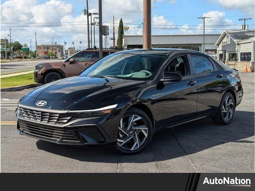 2025 Hyundai Elantra Hybrid SEL Sport photo 1