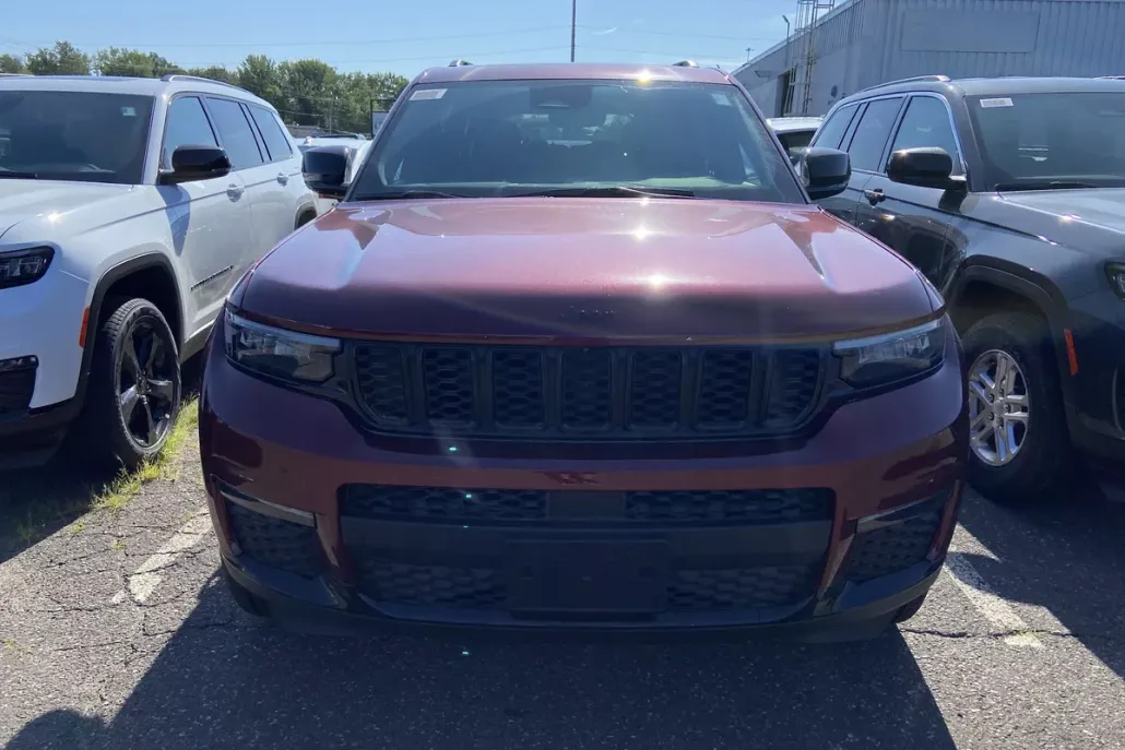 2025 Jeep Grand Cherokee Limited photo 1