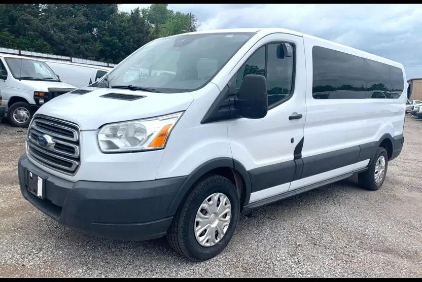 2015 Ford Transit XLT photo 1