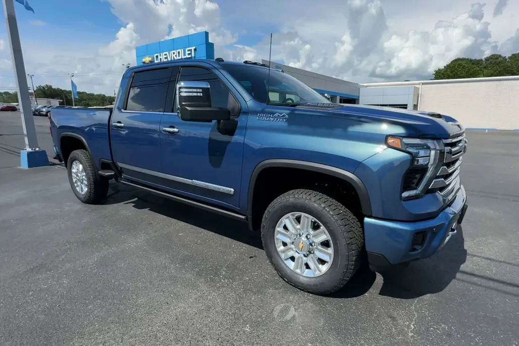 2025 Chevrolet Silverado 2500HD High Country photo 1