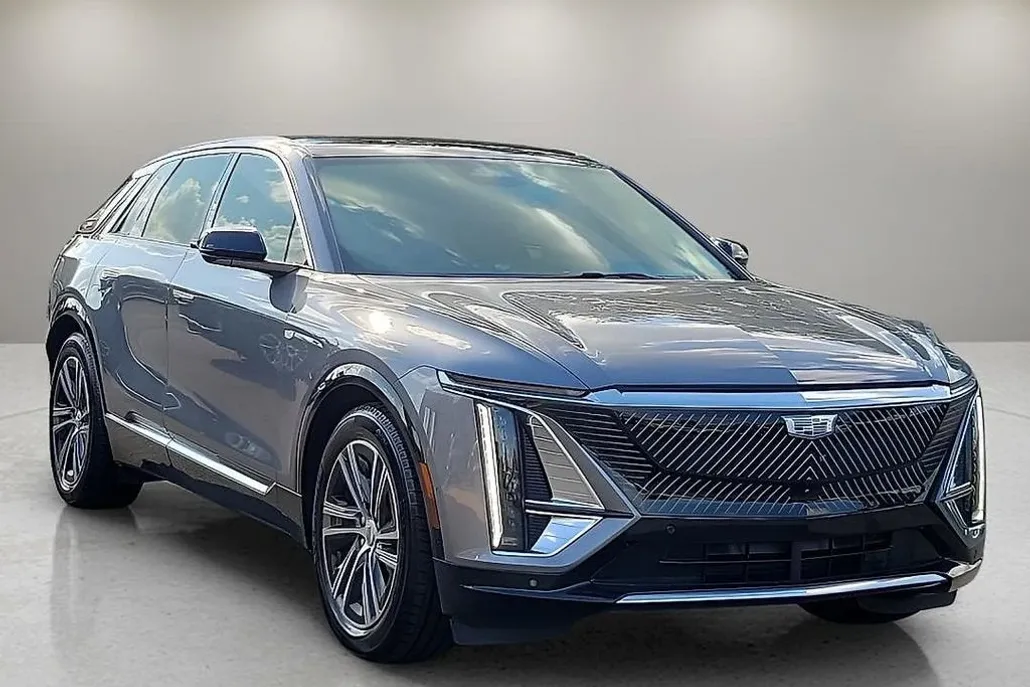 2023 Cadillac Lyriq Luxury photo 1
