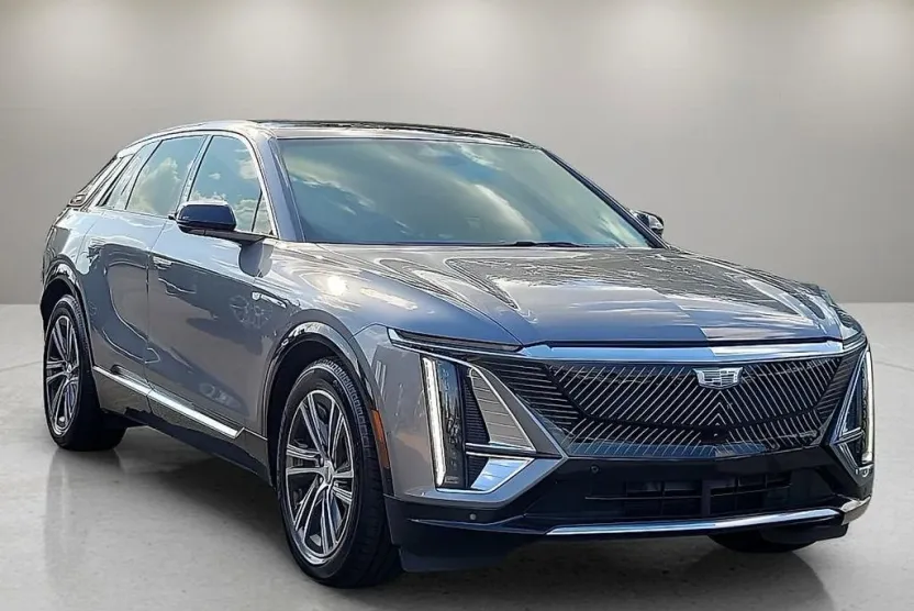 2023 Cadillac Lyriq Luxury photo 1