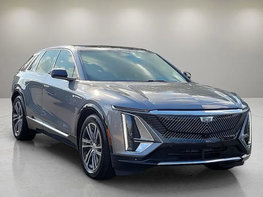 2023 Cadillac Lyriq Luxury photo 1