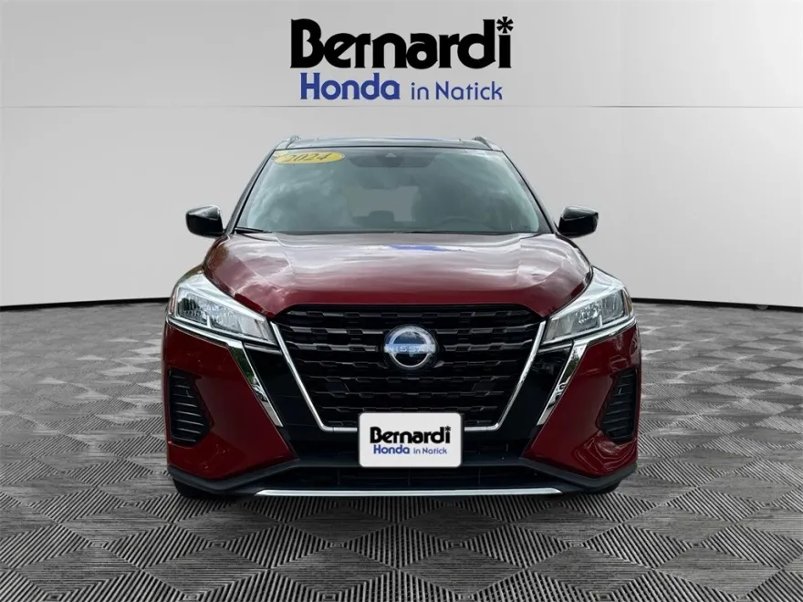 2024 Nissan Kicks SV photo 1
