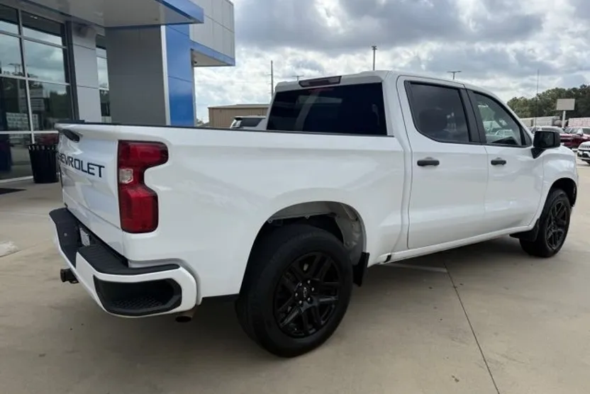 2022 Chevrolet Silverado 1500 Custom photo 1